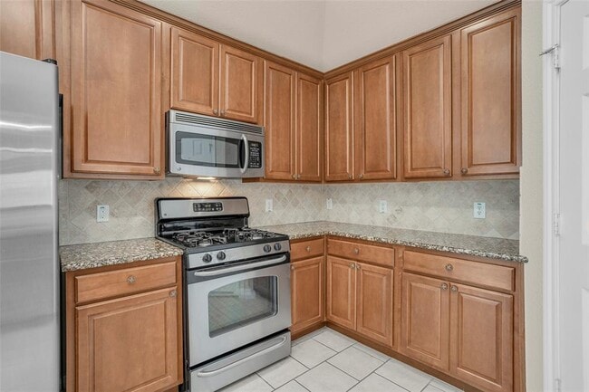 Building Photo - 24615 Tribeca Ln