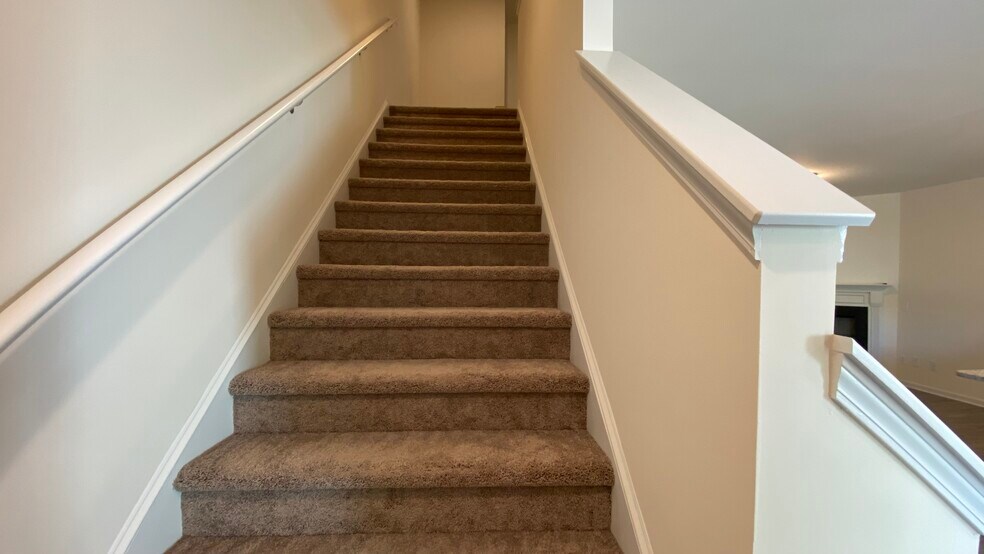 Building Photo - 212 Centennial Cir