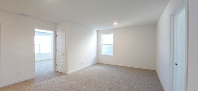 Building Photo - 10588 Morse Pl