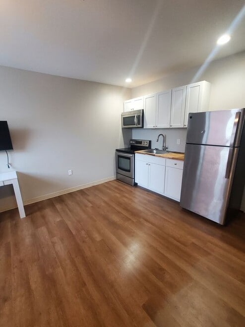 Building Photo - 643 Washington St