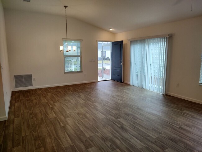 Building Photo - Ready to Rent Patio Villas in Deluna Village 55 + Community