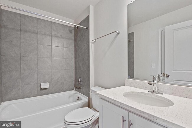 Building Photo - 344 Ensemble Wy