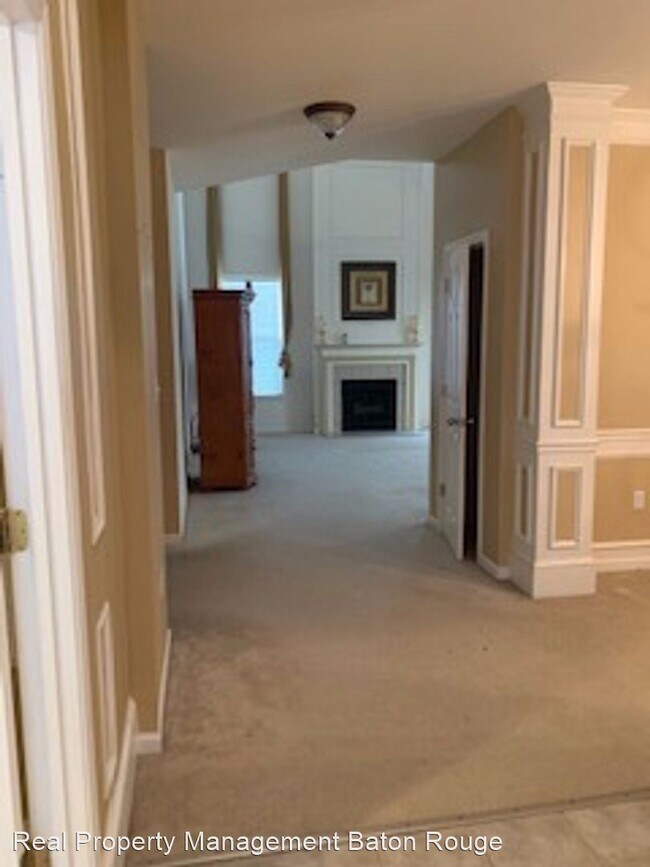 Building Photo - 4 br, 3 bath House - 10043 High Pines Dr.