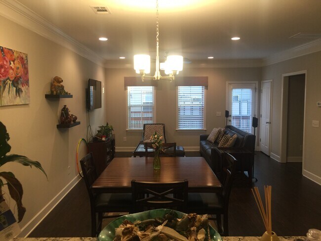 Building Photo - 5543 Prada Dr