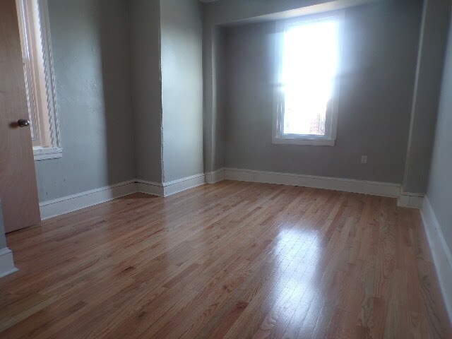 Building Photo - 1619 N 60th St