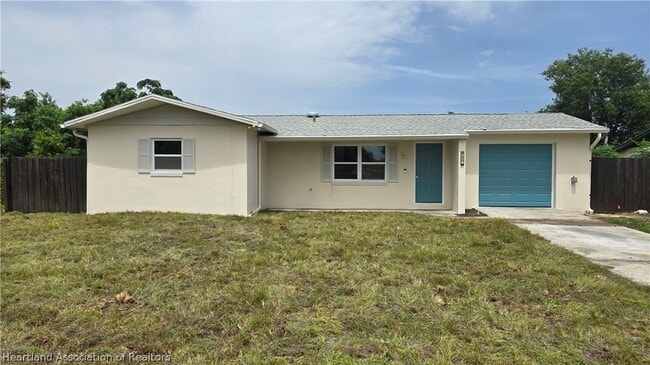 Building Photo - 1552 Cedarbrook St