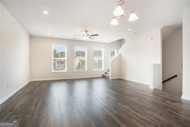 Building Photo - 3320 Reagan Way