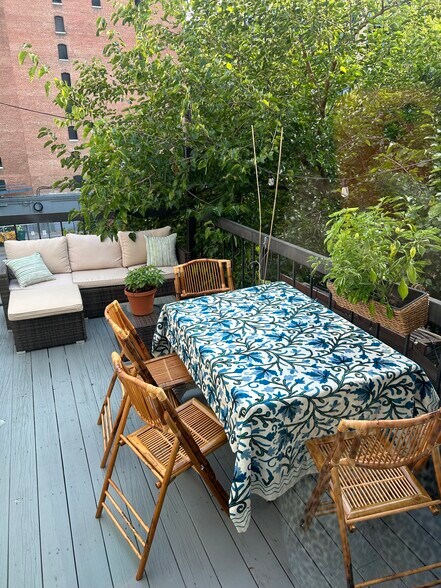 Building Photo - 1421 T St NW