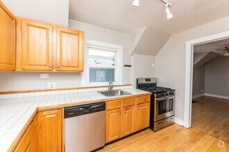 Building Photo - 2 bedroom in Chicago IL 60618