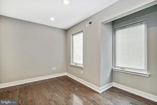 Building Photo - 1505 Parrish St