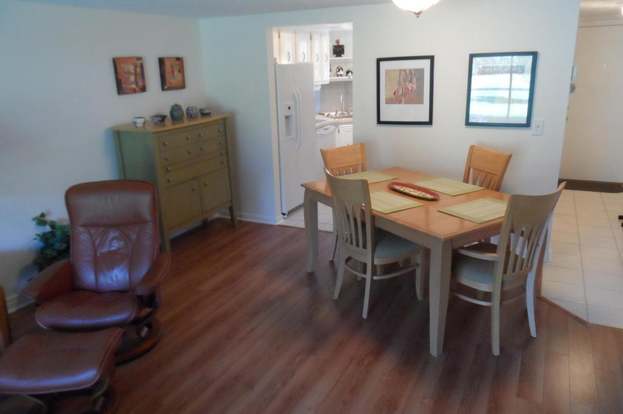 Building Photo - 18081 SE Country Club Dr