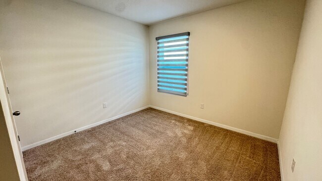 Building Photo - Available NOW! Spacious 4BD/2BA Haven in Villages at Harmony – Your Dream Home Awaits! WASHER & D...