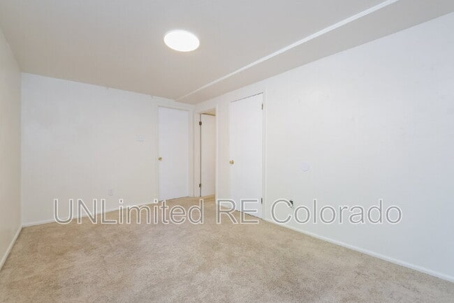 Building Photo - 9130 Osceola St