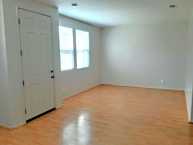 Building Photo - 6954 Castor St