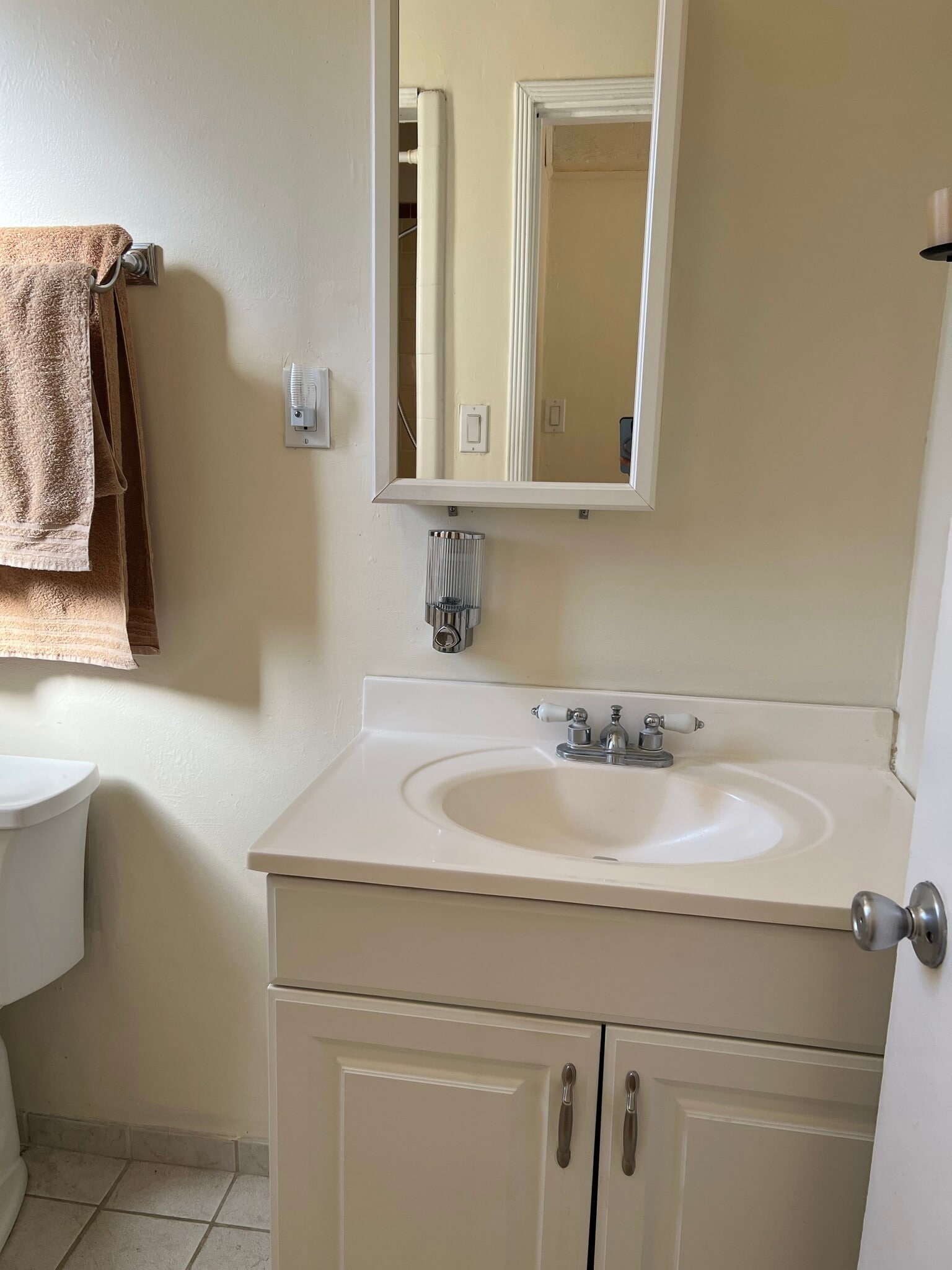 Building Photo - 12136 Hatteras St