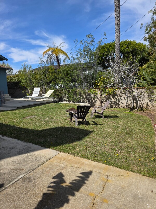 Building Photo - 3528 Laurel Ave