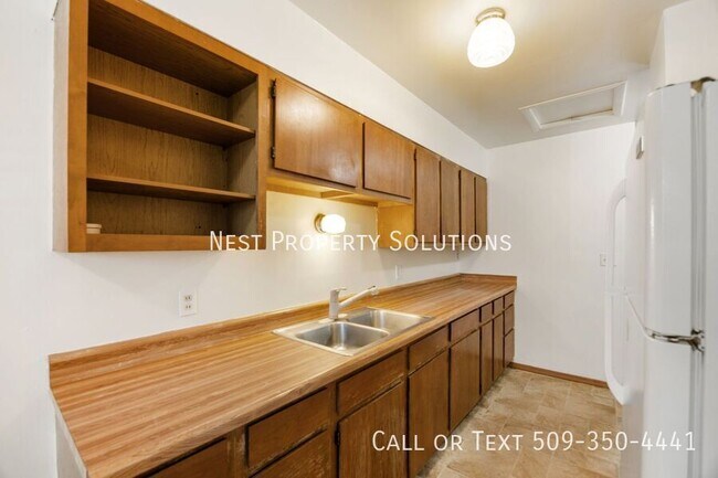 Building Photo - 1225 Arlington Dr