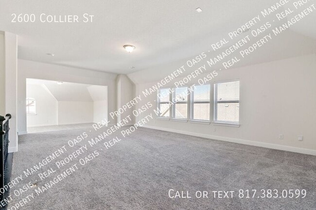 Building Photo - 2600 Collier St