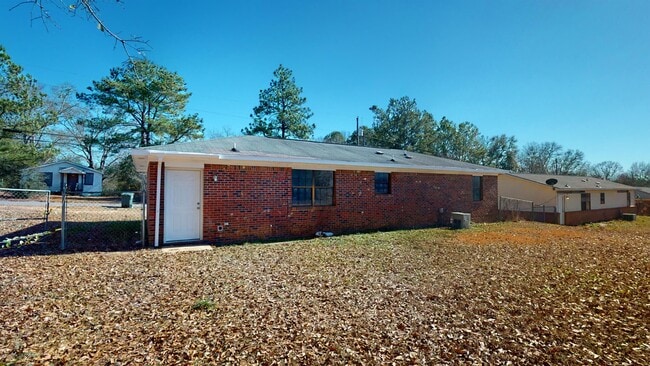 Building Photo - 125 Nann St