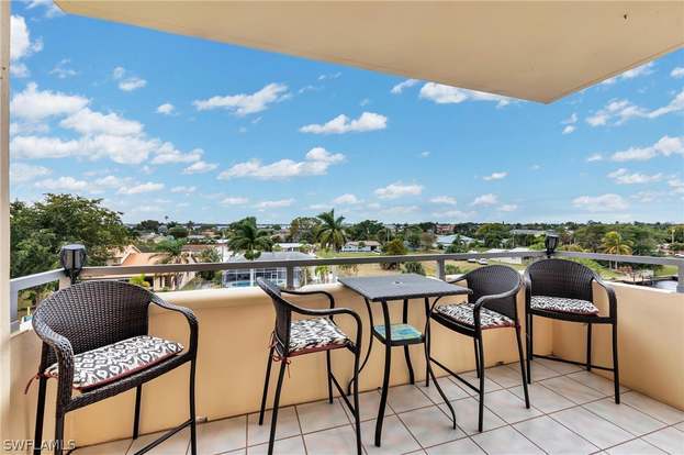 Building Photo - 1766 Cape Coral Pkwy E