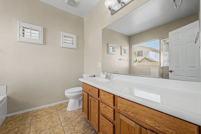 Building Photo - Beautiful Single-Level 3 Bedroom, 2 Bathroom Home in Maricopa