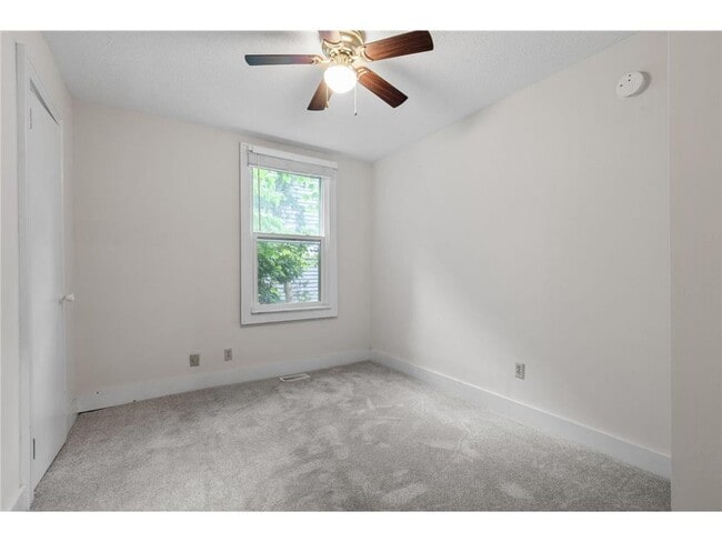 Building Photo - 2610 Dupont Ave S