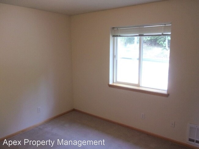 Building Photo - 2 br, 1.5 bath Apartment - 250 32ND STREET