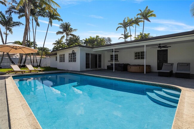 Building Photo - 4103 Polk St