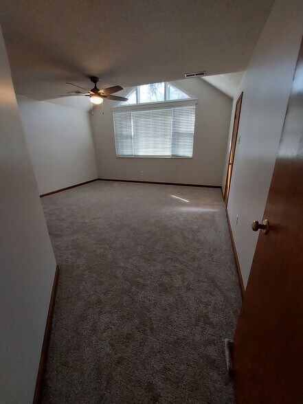 Building Photo - 1335 Windamere Rd