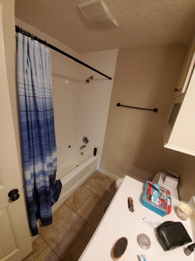 Building Photo - 3/2 in Southwood Valley