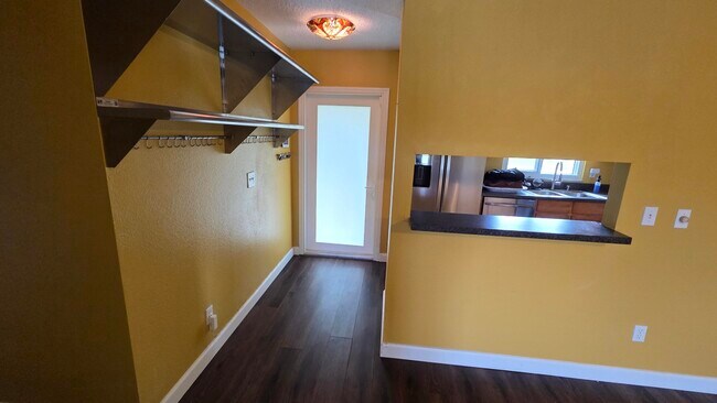 Building Photo - 2209 SE East Dunbrooke Cir