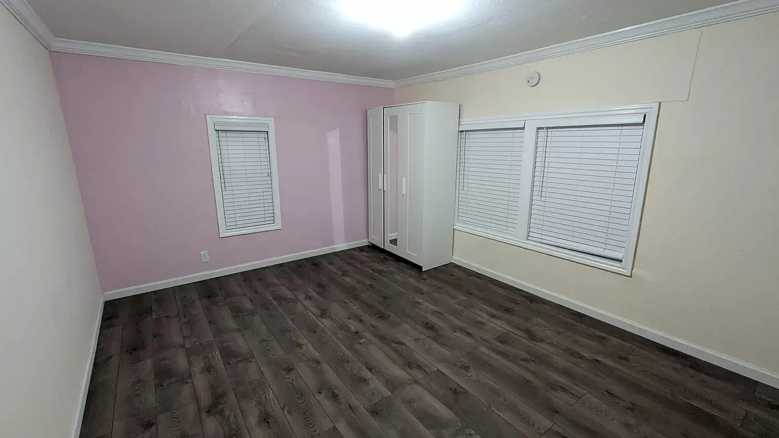 Building Photo - 203 Johnson St