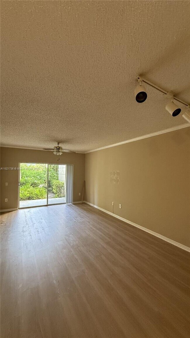Building Photo - 1103 Tuscany Way