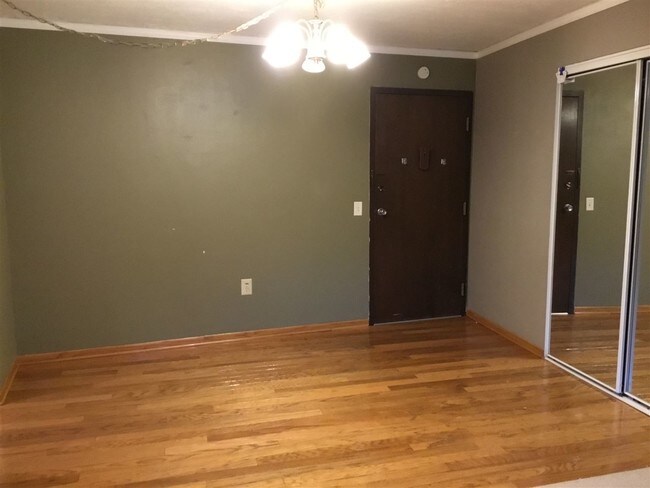 Building Photo - 7106 Fortune Dr