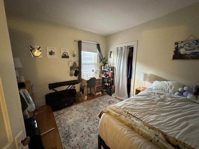 Building Photo - 28 Sunset Rd