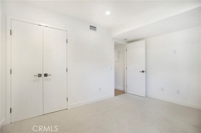 Building Photo - 31612 W Nine Dr