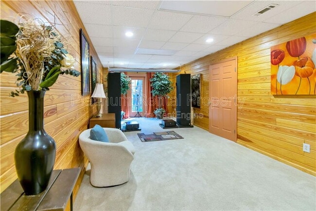 Building Photo - 230 Graystone Way