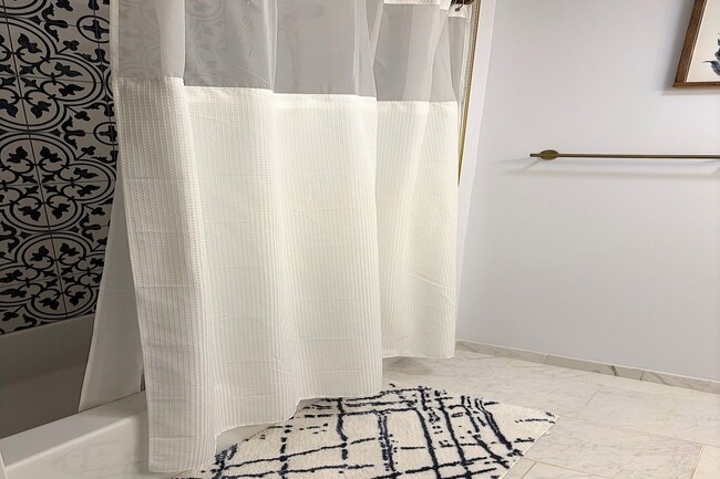 Building Photo - 4315 Park Ave