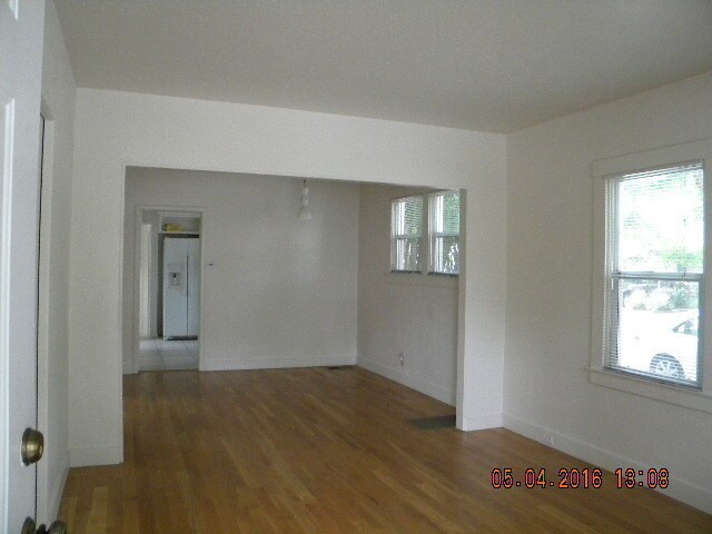 Building Photo - SHOWING MONDAY 5/12 @ 12:30 PM