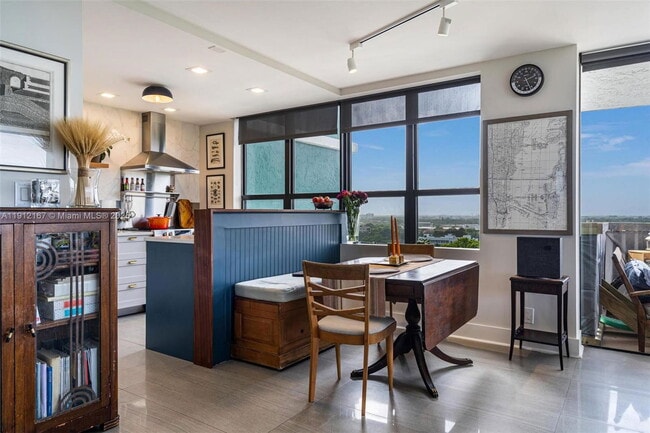 Building Photo - 780 NE 69th St