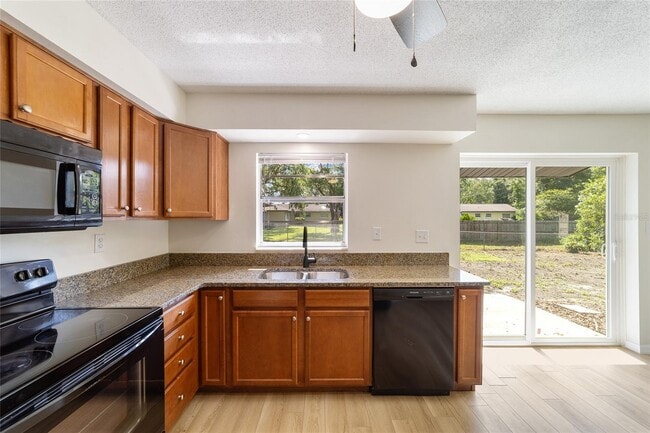 Building Photo - 3209 SE 33rd Ct