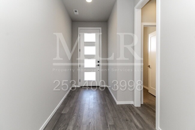 Building Photo - 10325 SE 270th St