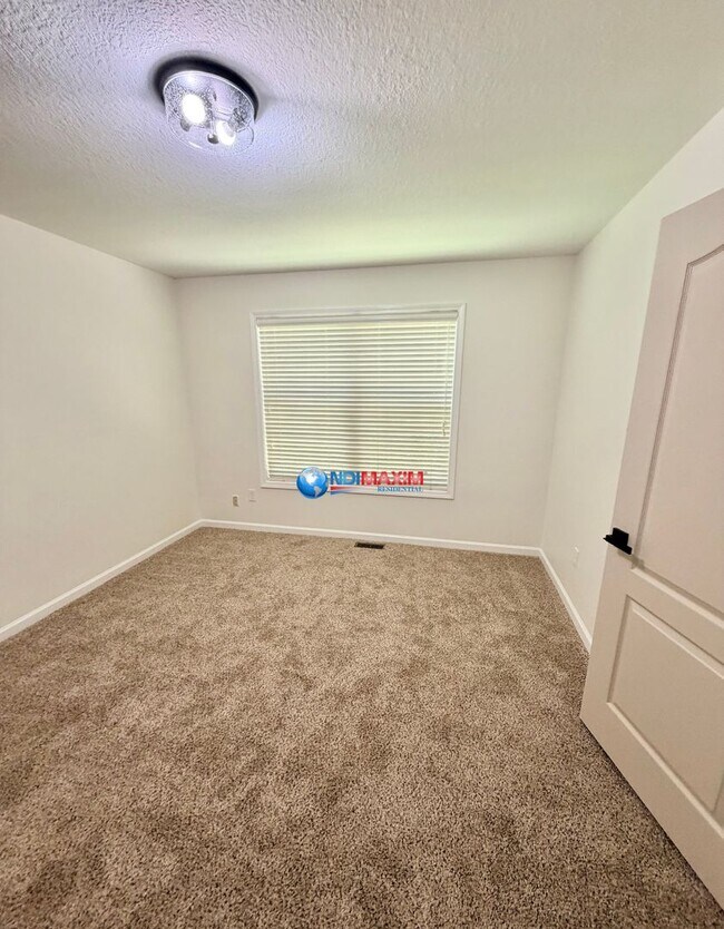 Building Photo - Spacious RENOVATED house with full walk-out basement in Jonesboro