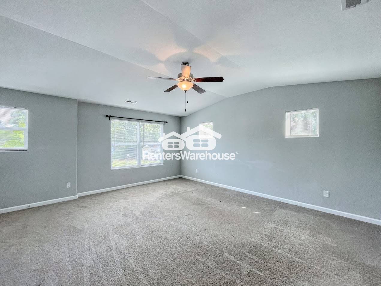Building Photo - 1045 Quail St