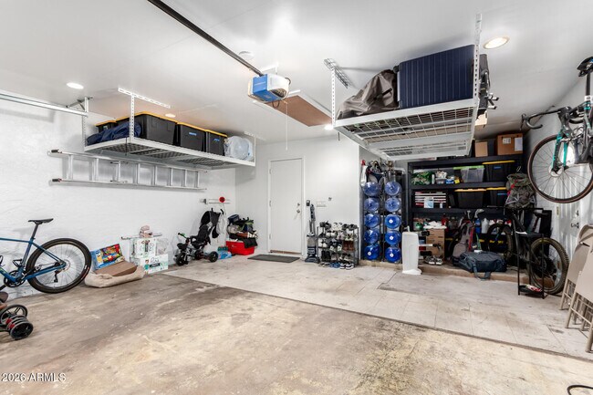 Building Photo - 3927 E Cortez St