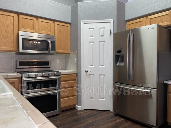 Building Photo - 2576 Ridge Run Ave