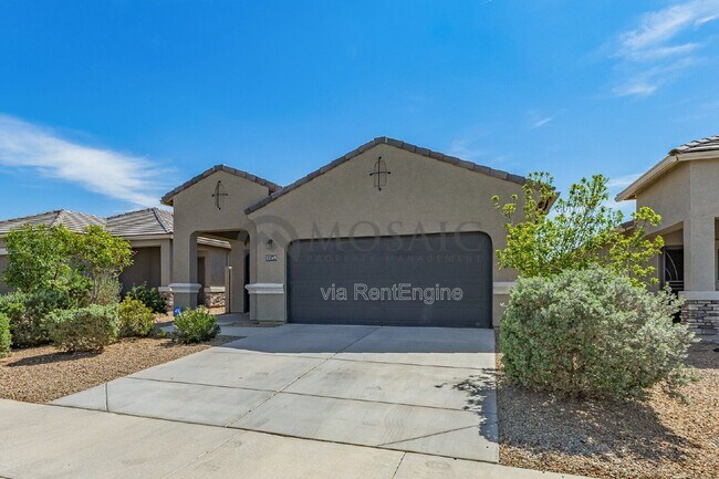 Building Photo - 35349 W San Alvarez Ave