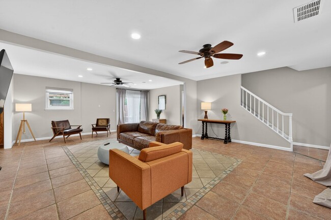 Building Photo - 420 Colusa Pl