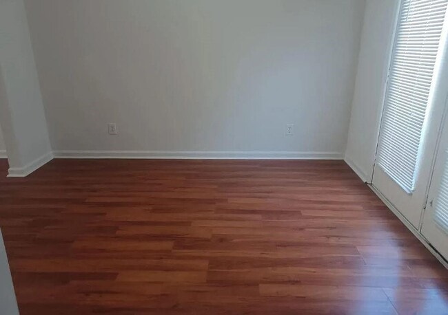 Building Photo - 110 Holcomb Ferry Rd