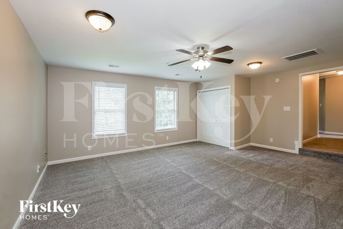 Building Photo - 141 Sycamore Hill Dr